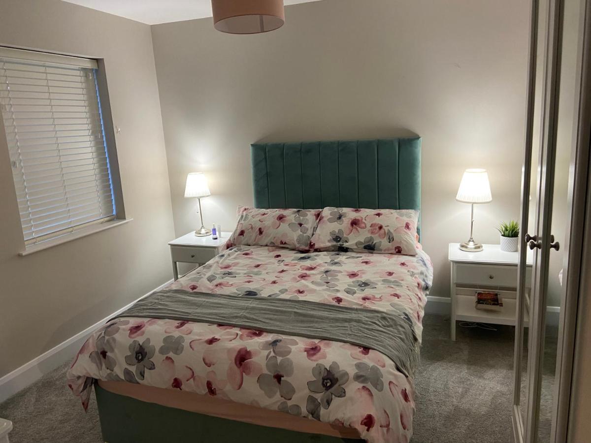 Beautiful Private Room And Bathroom Ballycastle Exterior photo