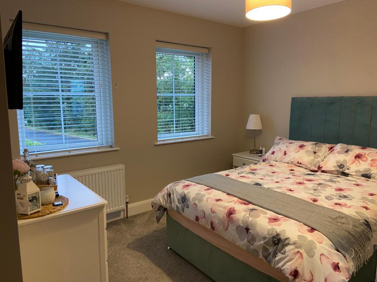 Beautiful Private Room And Bathroom Ballycastle Exterior photo